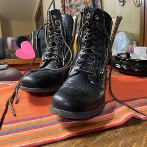 Frye Taylor Double Zip Motto Boot